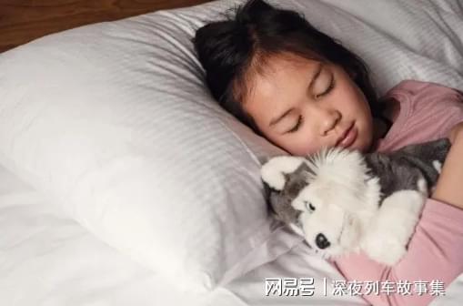 奶奶用毒蛇咬死的母鸡炖汤结果一顿饭下去她悔恨终生！